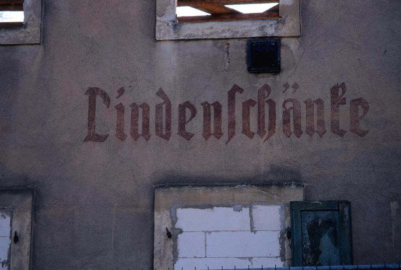 Dresden-Mickten, Altmickten 1, 29.3.1998.jpg